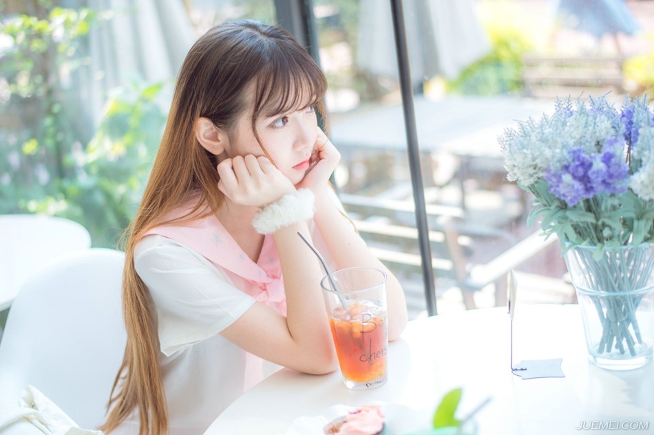 从前看脸蛋，如今重内涵[lizhigushicom]。